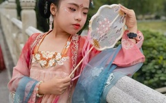 揉捏奶60分钟无遮挡观看